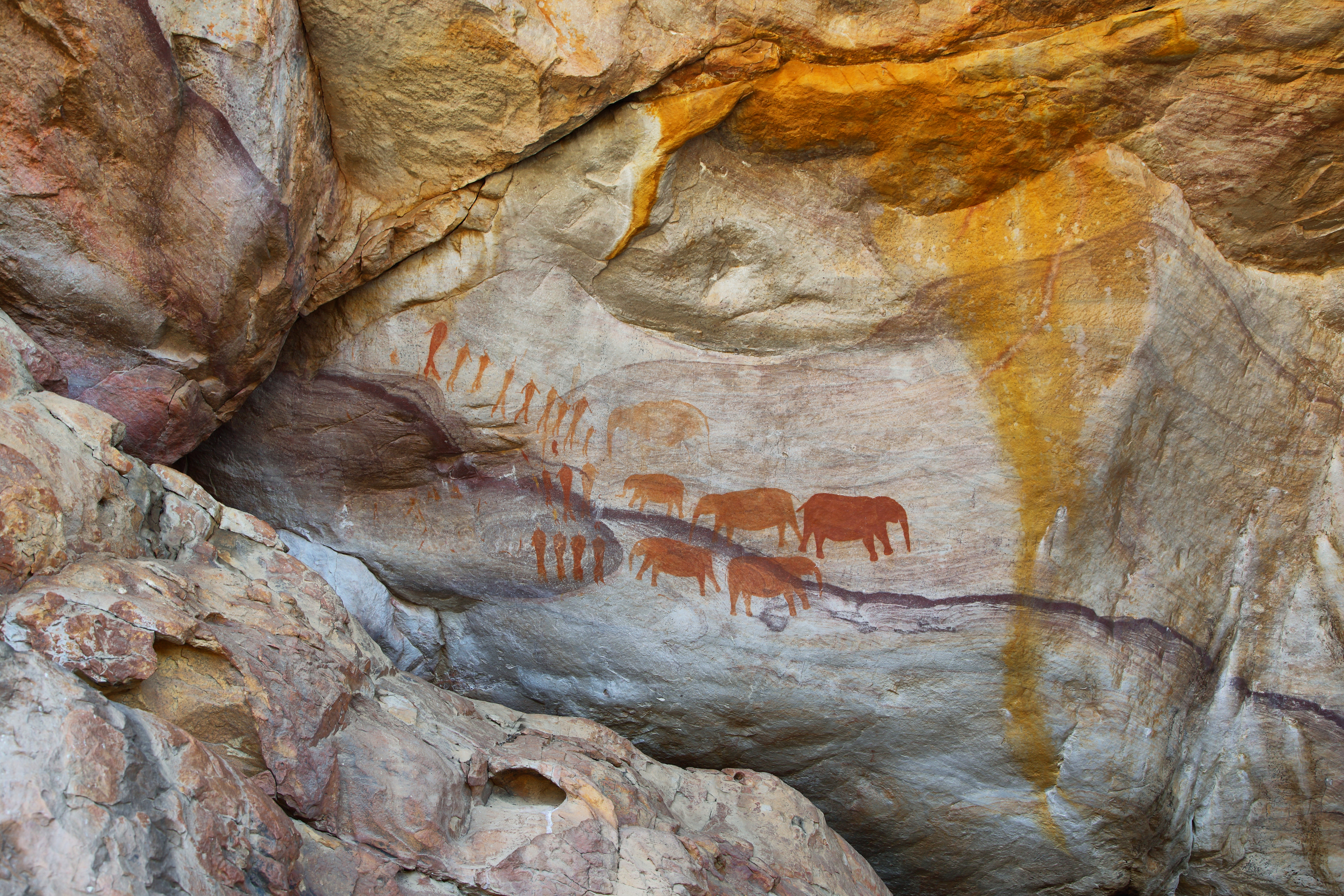 pinturas rupestres en cueva